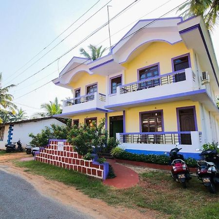 Lobo'S Guesthouse Кавелоссим Экстерьер фото