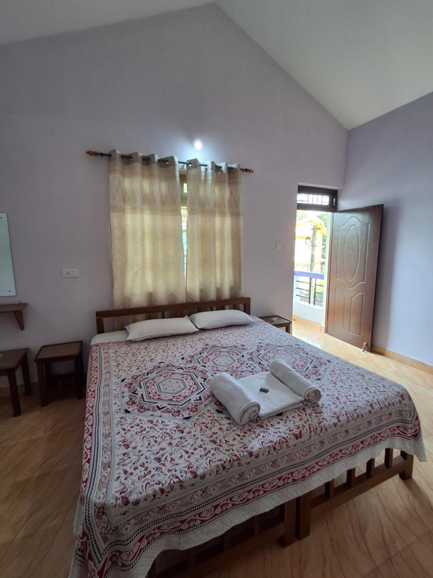 Lobo'S Guesthouse Кавелоссим Экстерьер фото